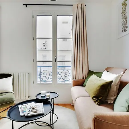 Amazing 1br4p Cremieux Gare De Lyon Apartment Paris
